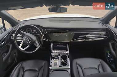 Внедорожник / Кроссовер Audi Q7 2020 в 