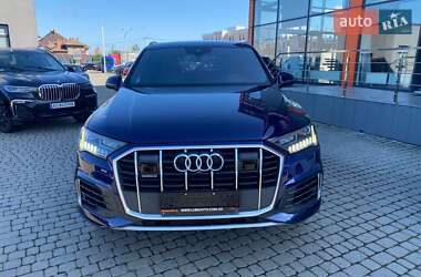 Внедорожник / Кроссовер Audi Q7 2021 в 