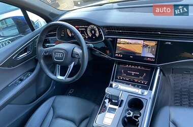 Внедорожник / Кроссовер Audi Q7 2021 в 