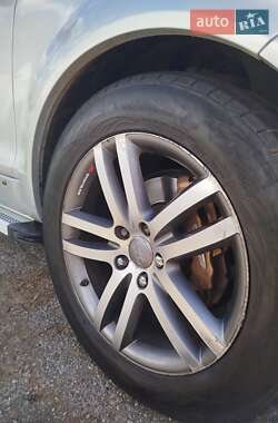 Внедорожник / Кроссовер Audi Q7 2006 в 