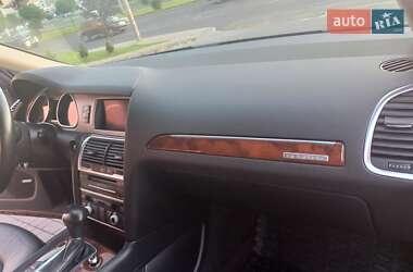 Внедорожник / Кроссовер Audi Q7 2014 в 
