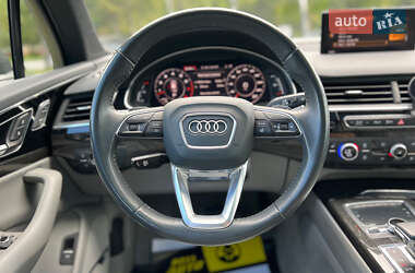 Внедорожник / Кроссовер Audi Q7 2018 в 