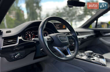 Внедорожник / Кроссовер Audi Q7 2018 в 