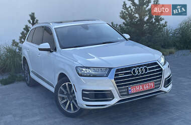 Внедорожник / Кроссовер Audi Q7 2017 в 