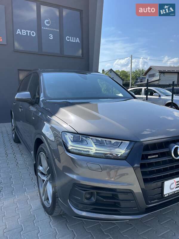 Позашляховик / Кросовер Audi Q7 2019 в Львові