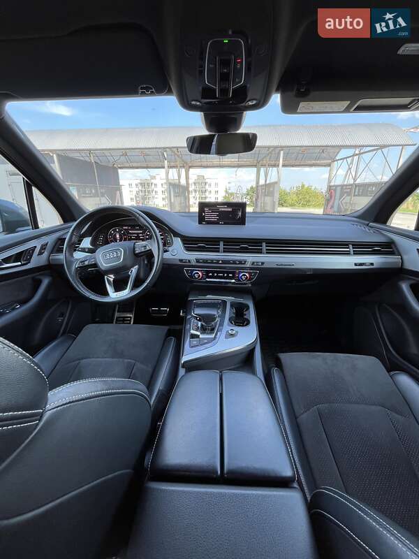 Позашляховик / Кросовер Audi Q7 2019 в Львові