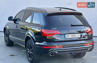 Внедорожник / Кроссовер Audi Q7 2015 в 
