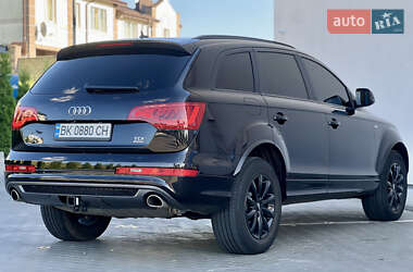Внедорожник / Кроссовер Audi Q7 2015 в 