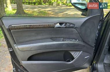 Позашляховик / Кросовер Audi Q7 2007 в 