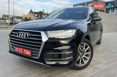 Внедорожник / Кроссовер Audi Q7 2017 в 