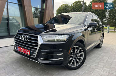 Внедорожник / Кроссовер Audi Q7 2017 в 