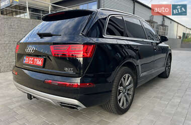 Внедорожник / Кроссовер Audi Q7 2017 в 