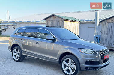 Внедорожник / Кроссовер Audi Q7 2012 в 