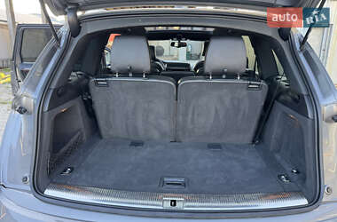 Внедорожник / Кроссовер Audi Q7 2012 в 