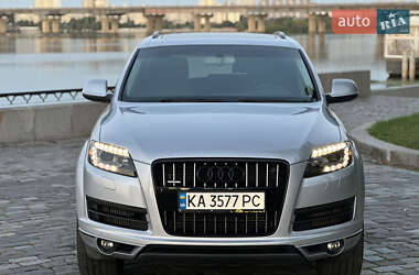 Внедорожник / Кроссовер Audi Q7 2013 в 