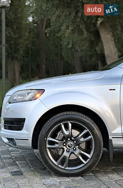 Внедорожник / Кроссовер Audi Q7 2013 в 