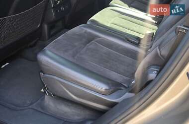 Внедорожник / Кроссовер Audi Q7 2015 в 