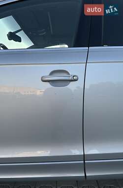 Внедорожник / Кроссовер Audi Q7 2012 в 
