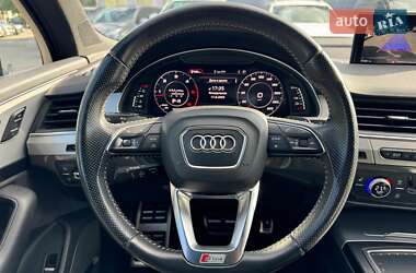 Внедорожник / Кроссовер Audi Q7 2017 в 