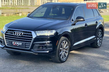 Внедорожник / Кроссовер Audi Q7 2016 в 