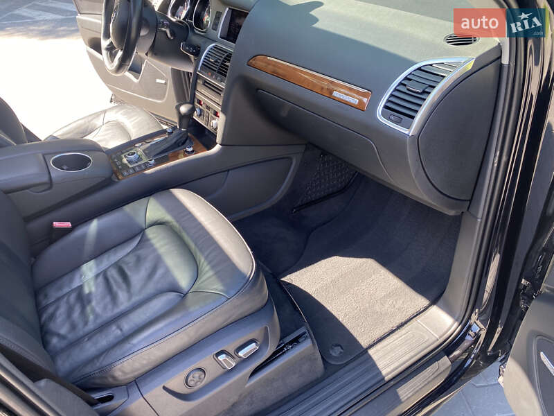 Внедорожник / Кроссовер Audi Q7 2014 в Хмельницком