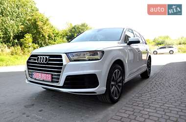 Внедорожник / Кроссовер Audi Q7 2017 в 