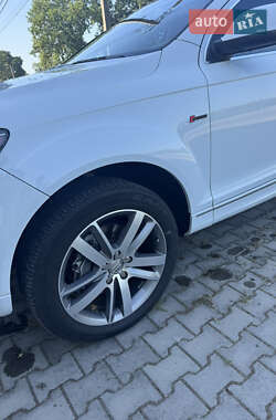 Внедорожник / Кроссовер Audi Q7 2013 в 