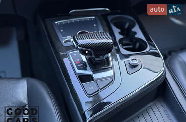 Внедорожник / Кроссовер Audi Q7 2019 в 