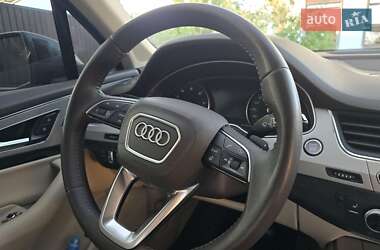 Внедорожник / Кроссовер Audi Q7 2018 в 