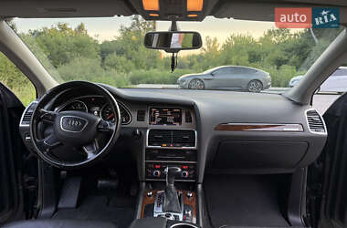 Позашляховик / Кросовер Audi Q7 2012 в 