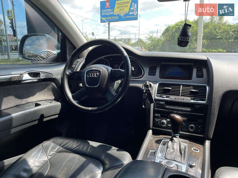 Позашляховик / Кросовер Audi Q7 2009 в Полтаві
