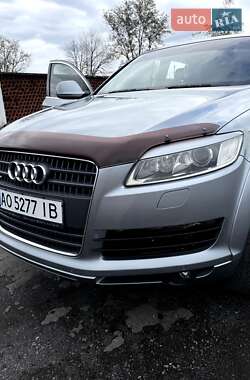 Внедорожник / Кроссовер Audi Q7 2006 в 