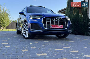 Внедорожник / Кроссовер Audi Q7 2021 в 