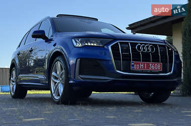Внедорожник / Кроссовер Audi Q7 2021 в 