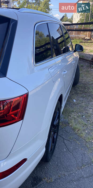 Позашляховик / Кросовер Audi Q7 2016 в Дніпрі фото 28 Позашляховик / Кросовер Audi Q7 2016 в Дніпрі