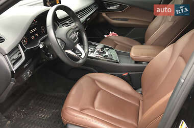 Внедорожник / Кроссовер Audi Q7 2018 в 