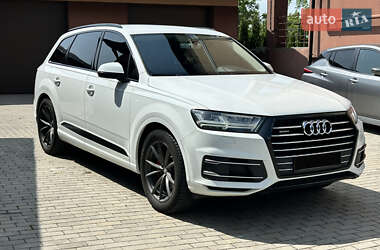 Позашляховик / Кросовер Audi Q7 2015 в Рівному