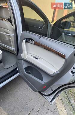 Внедорожник / Кроссовер Audi Q7 2012 в 