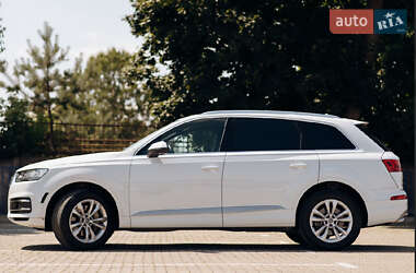 Внедорожник / Кроссовер Audi Q7 2018 в 