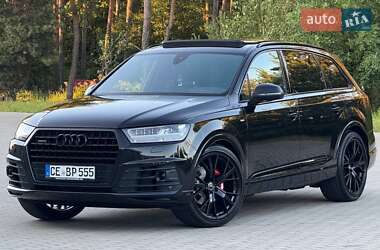 Внедорожник / Кроссовер Audi Q7 2019 в 