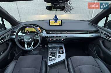 Внедорожник / Кроссовер Audi Q7 2019 в 