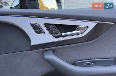 Внедорожник / Кроссовер Audi Q7 2019 в 