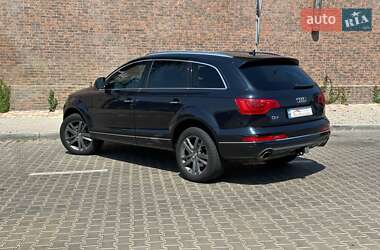 Внедорожник / Кроссовер Audi Q7 2012 в 