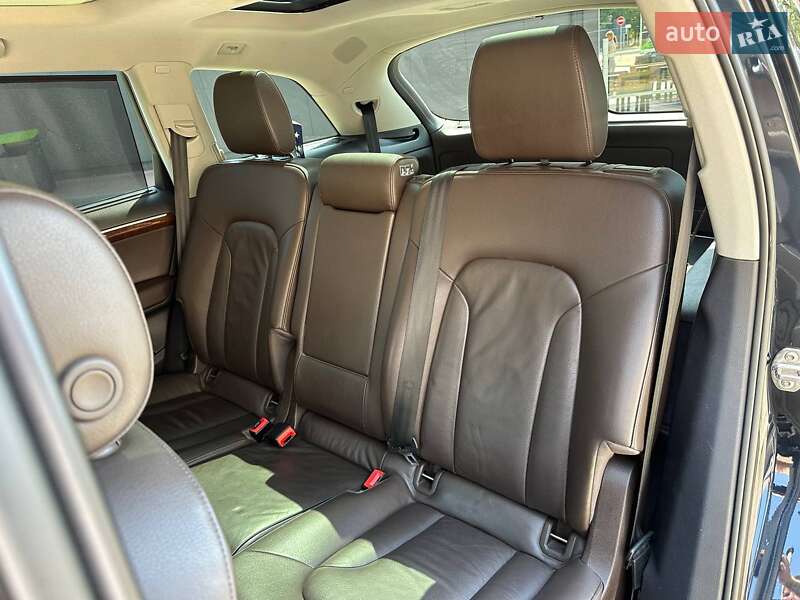 Внедорожник / Кроссовер Audi Q7 2012 в Одессе