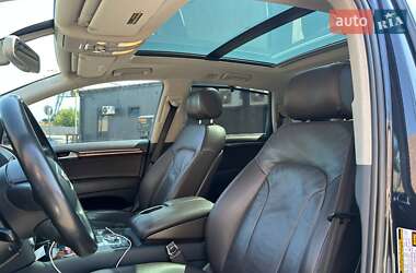 Внедорожник / Кроссовер Audi Q7 2012 в 