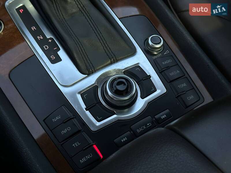 Внедорожник / Кроссовер Audi Q7 2012 в Одессе