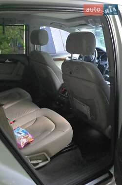 Внедорожник / Кроссовер Audi Q7 2013 в 