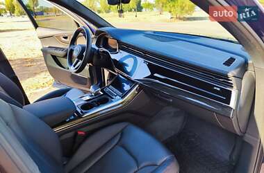 Внедорожник / Кроссовер Audi Q7 2023 в 