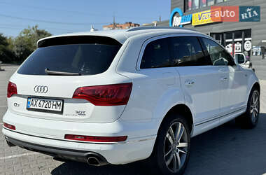 Внедорожник / Кроссовер Audi Q7 2014 в 