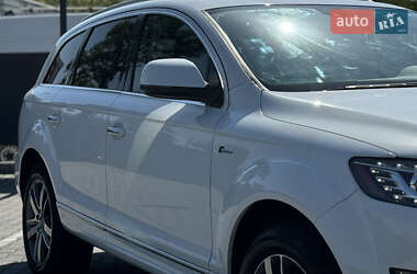 Внедорожник / Кроссовер Audi Q7 2014 в 